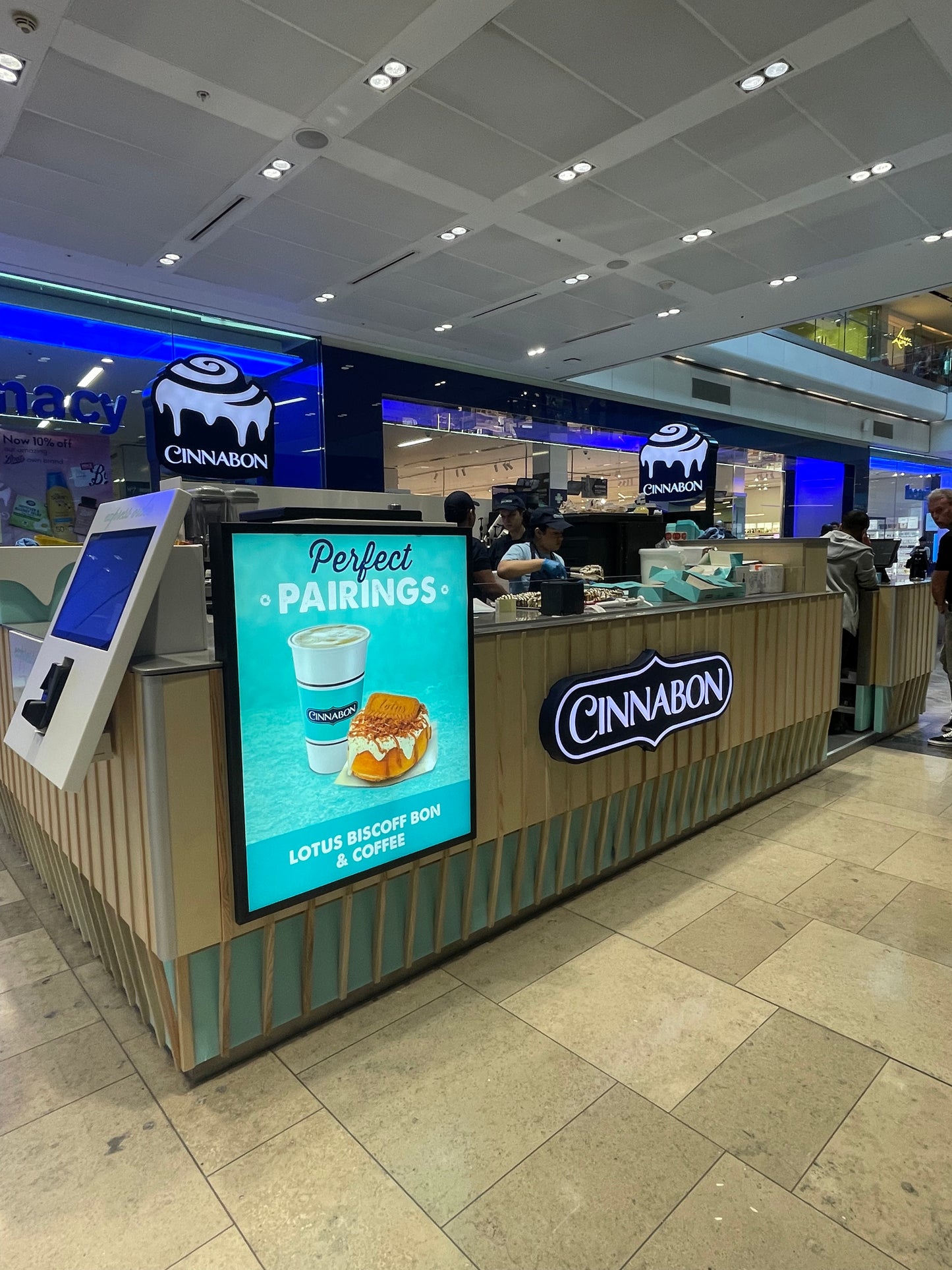 Cinnabon at Westfield, Stratford City